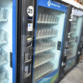 Crane 5800-4 drink vending machine with bill acceptor, 115V, 1 phase. Displays Member's Mark branding, 25¢ per item.