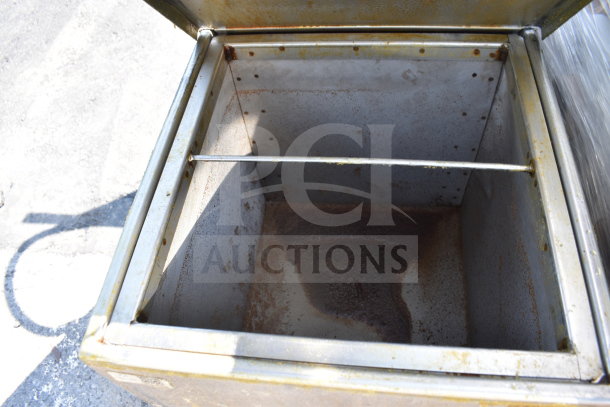 Frontline 402 Commercial Oil Caddy, visible wear inside, on casters, 120 Volts, 1 Phase, stainless steel.