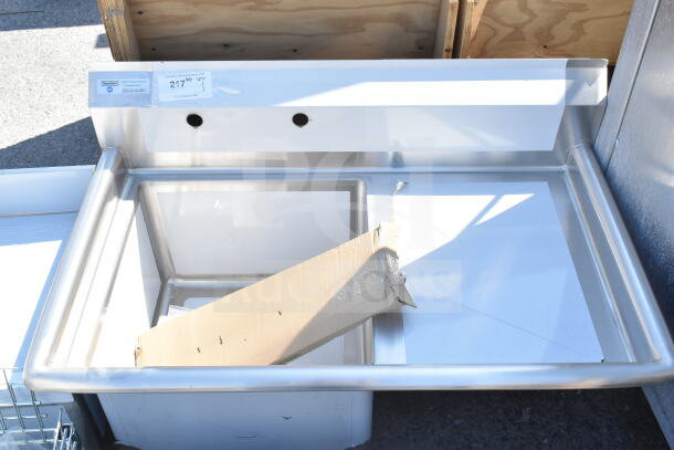 BRAND NEW SCRATCH AND DENT! Steelton 522CS11818R commercial sink, 38 3/4", single compartment, 18" right drainboard, tags visible.