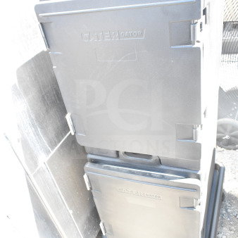 BRAND NEW SCRATCH AND DENT CaterGator black insulated food pan carrier, holds 5 full-size pans, model 215PANCAR5BK.