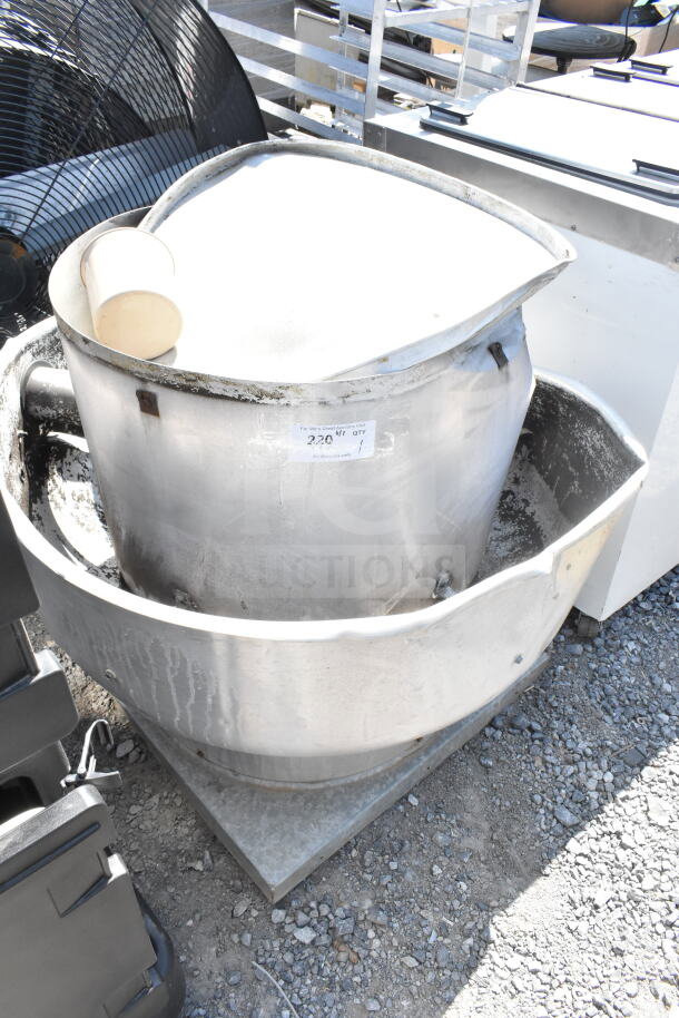 Commercial rooftop mushroom exhaust fan, 115/208-230V, 1 phase. Used condition with visible wear. Label marked "220#1 QTY."
