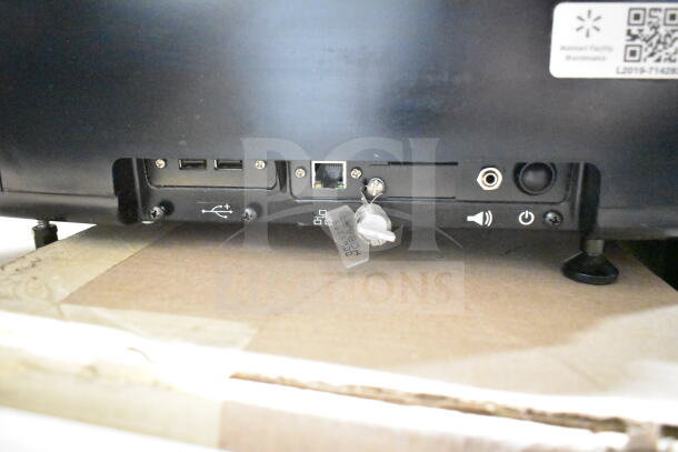 2017 Hobart HTi-7LH26 food portioning scale, rear view showing ports, tested working, screen damage noted.