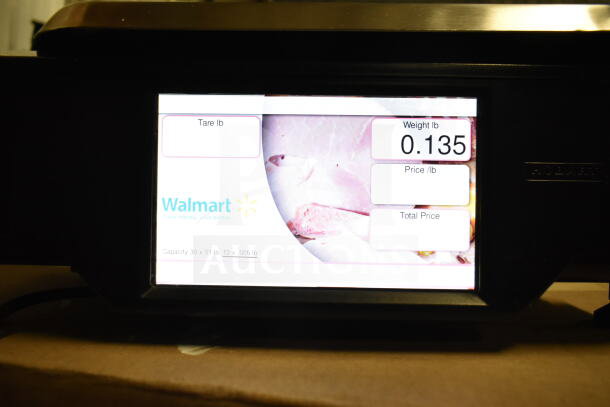 2017 Hobart HTi-7LH26 food portioning scale with screen damage, 120/208-240V, 1 Phase. Tested and working.
