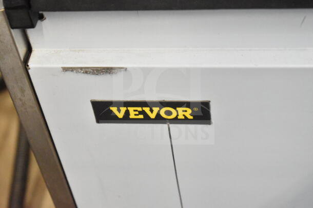 2023 Vevor P70-408.V1s Commercial Ice Machine, 110V, 1 Phase. Features Vevor branding. Suitable for commercial use.