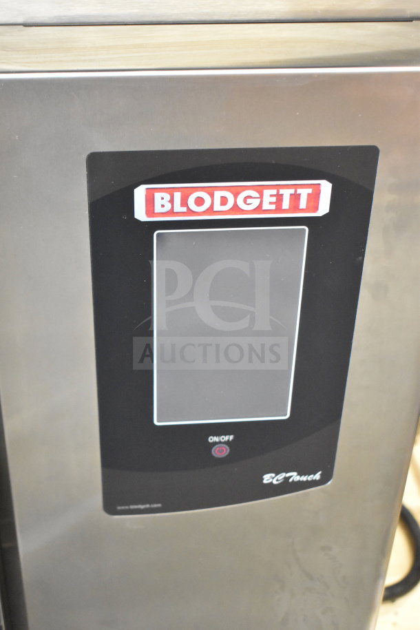 Brand new Blodgett BLCT-101 combi convection oven, electric, scratch and dent condition, 480V, 3 phase, with hood.