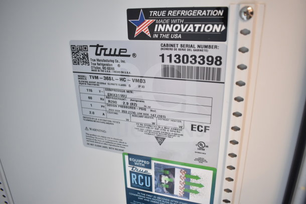 Label for 2026 True TVM-36SL-HC cooler, showing specs: 115V, 1 Phase, R290 refrigerant, made in the USA, serial 11303398.
