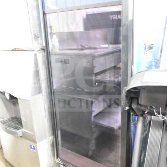 Criotec CVZ-19 MRI commercial reach-in cooler, single door, glass front, Bud Light branding, 115 volts, 1 phase.
