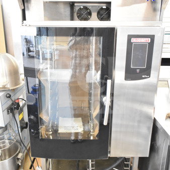 Brand new 2018 Blodgett BLCT-101H electric combi convection oven with hood; 208 Volts, 3 Phase; minor scratches.