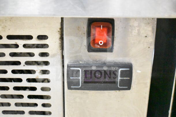 Marchia MDS250 Grab N Go Merchandiser control panel, 115V, 1 Phase, features power switch and temperature display.