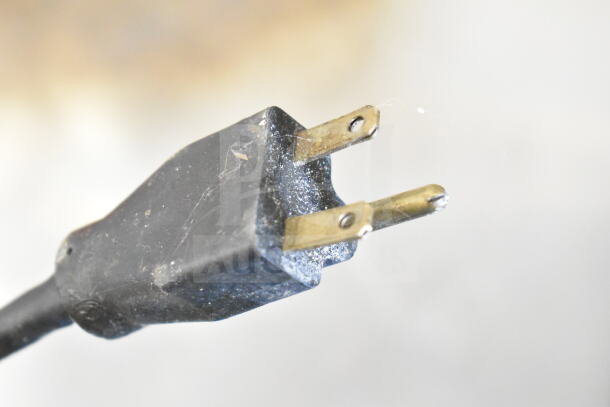 Power plug for Taylor 383-27 Commercial Frozen Beverage Machine, 208-230V, 1 Phase, slightly used condition.