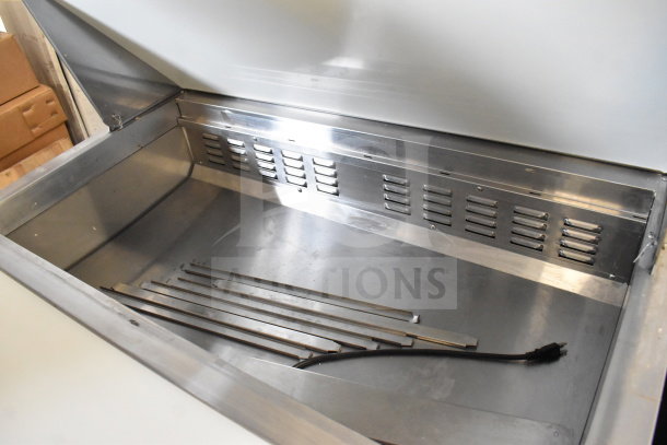 2025 Avantco 178SSPT48MHC Sandwich Prep Table, stainless steel, plug visible, excellent condition, 115V, 1 phase.