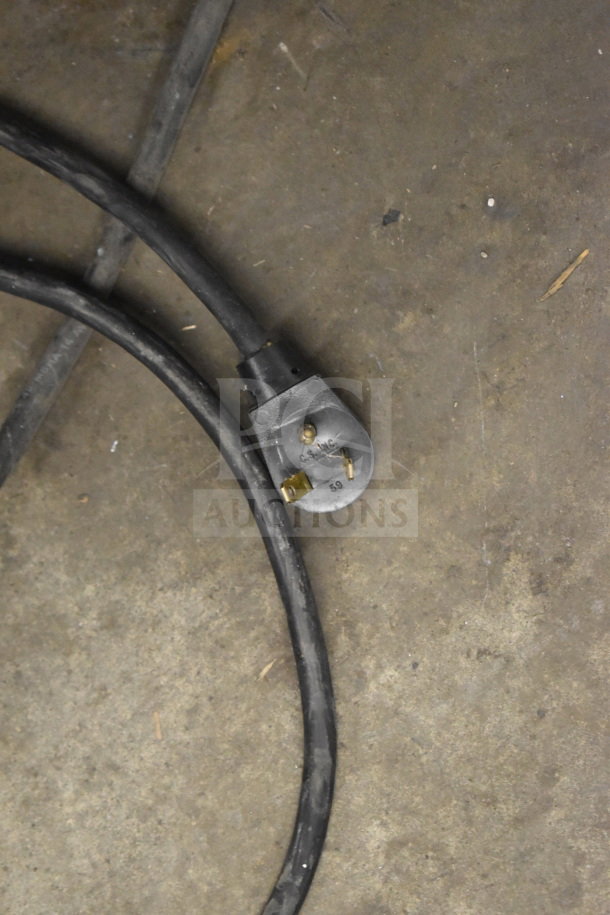 Glastender ST36-B 36" Shallow Well Beer Bottle Cooler plug. 120 Volts, 1 Phase, durable black cable.