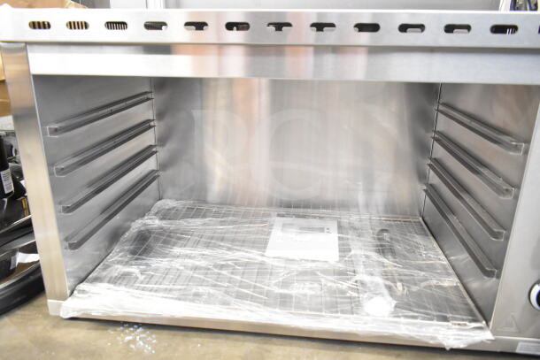 Brand new Avantco 177CHSME32IM 32" electric countertop cheese melter. Adjustable racks, stainless steel, 208/240V.