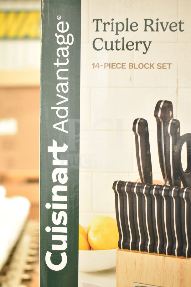Cuisinart C55TR-14PCB Advantage 14-Piece Triple Rivet Knife Block Set, brand new with scratch and dent. Box shows knives in block.
