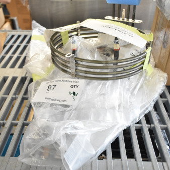 5 brand new scratch and dent items: Moffat M234107 element, Lincoln 370358 thermocouple, Blodgett 30006 gas valve, Moffat M234458 gas valves, Lincoln 370123 kit. Tags show item details and quantities.