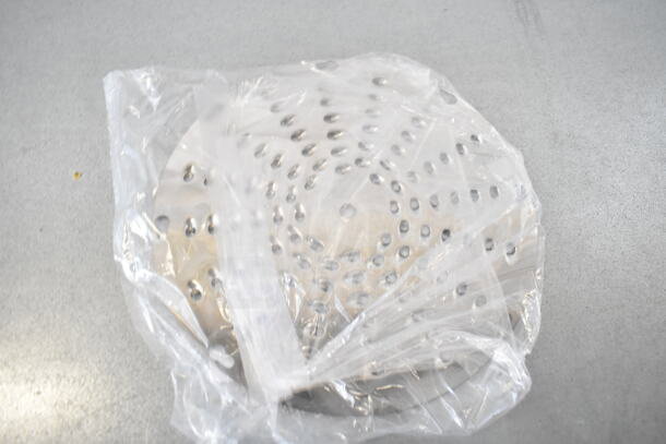 Zumex 07902 3/16" shredder disc in plastic wrap, for Mastery cold press juicer, brand new condition.