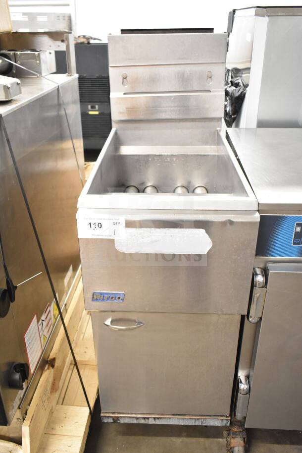 2017 Pitco Frialator 45C natural gas deep fat fryer, 122,000 BTU, commercial casters, good condition, auction tag visible.