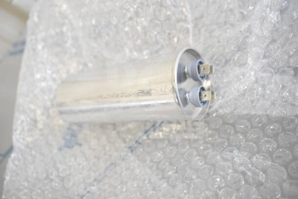 BRAND NEW PSD135XW-H3EUN Motor, 115-120V, 1 Phase, minor scratches, bubble-wrapped, ready for shipment.