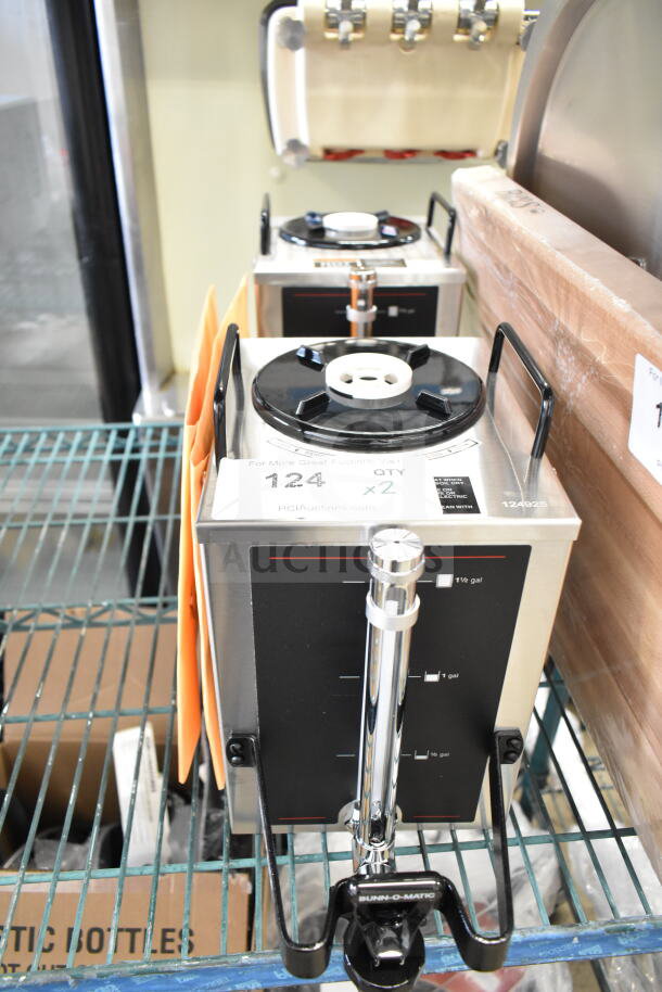 Brand new Bunn 20950.0004 1.5GPR-FF coffee server, 1.5-gallon, with handles, fast flow faucet, scratch and dent condition.