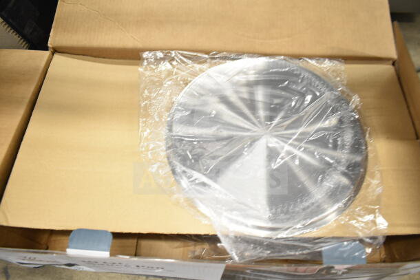 BRAND NEW Vigor SS1 10 Qt. stainless steel sauce pan, aluminum-clad bottom, with cover in opened box, visible scratches.