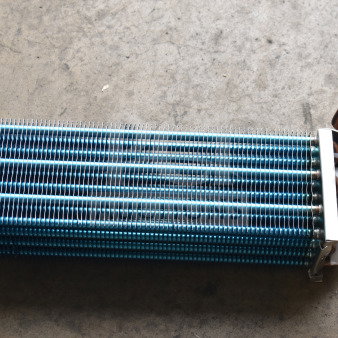 Brand new Avantco 17815283HC evaporator coil for A-23R Series, minor scratches and dents, metal construction.