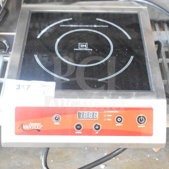BRAND NEW Avantco 177IC3500 countertop induction range, 208-240V. Scratch and dent condition, digital controls visible.