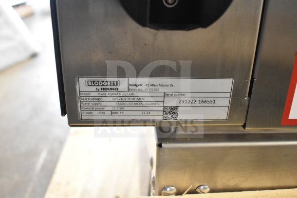Brand new 2023 Blodgett Invoq Hybrid 6-2/1GN commercial combi oven. Electric, 208-240V, 3 phase. Serial: 231222-166551.