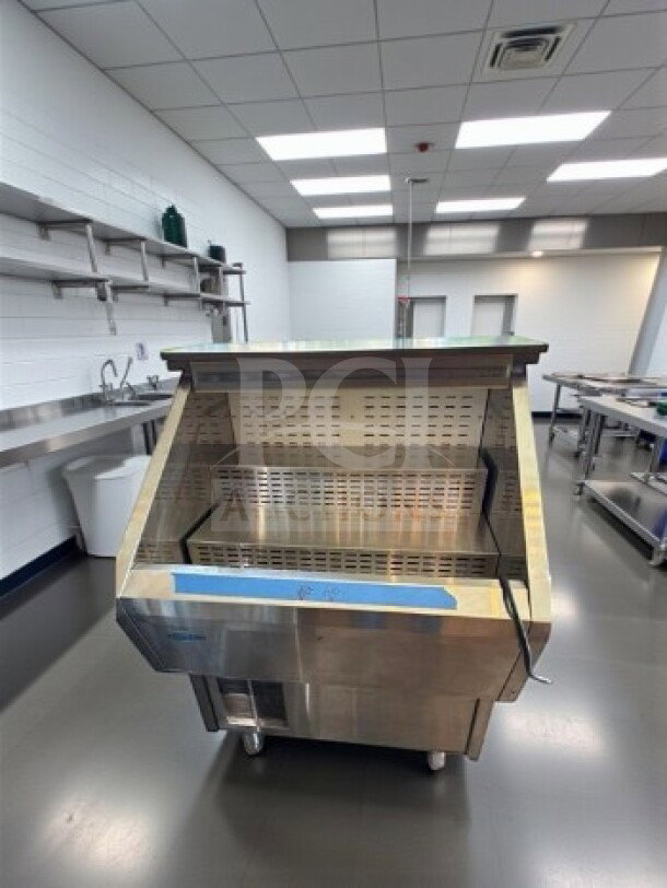 Federal Industries refrigerated display case, model RSS3SC-2B, in elite condition. Open air self-serve cooler, 36", NSF/UL listed, 120V.