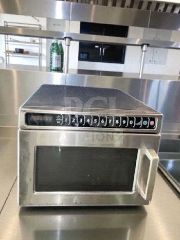 Amana HDC182 commercial microwave, stainless steel, push button controls, 0.6 cu. ft., 1800W, ETL listed, tested operational.