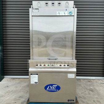 LVO FL14E stainless steel commercial pot & pan washer in exceptional condition, 460V/3 phase, fully tested and operational.