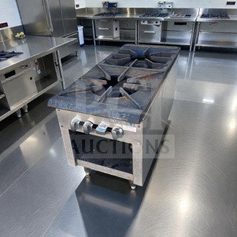Commercial 2-burner gas hot plate range, heavy-duty cast iron, NSF style, fully tested, excellent condition.