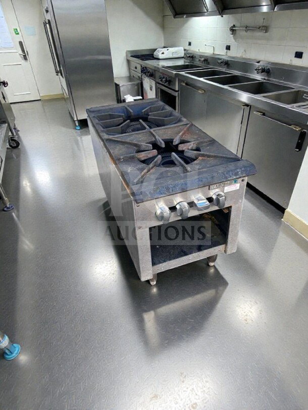 Outstanding condition commercial 2-burner gas hot plate range, heavy-duty cast iron, NSF style, fully tested.