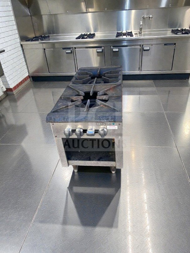 Commercial 2-burner gas hot plate range, heavy-duty cast iron, NSF style, in outstanding condition, fully tested.