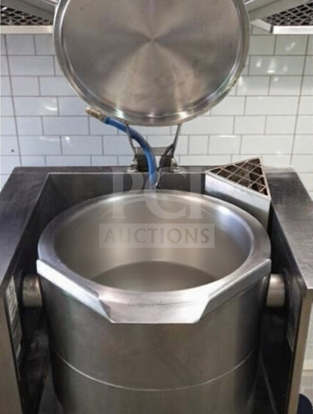 Electrolux Professional CH-6210 tilting boiling pan, model GU5EOE0000, premium condition, stainless steel, UL listed.