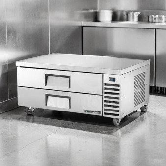 True TRCB-52-HC Refrigerated Chef Base, 52" width, 2 drawers, on casters. Exceptional condition, fully tested, operational.