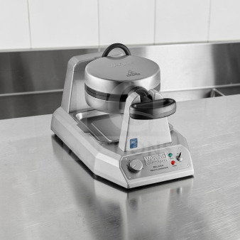 Waring WW180X Commercial Belgian Waffle Maker, single grid, 220V, excellent condition, heavy-duty, tested, NSF certified.