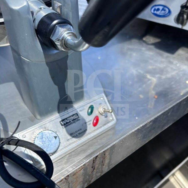 Waring WW180X waffle maker in exceptional condition, single grid, heavy-duty 220V, with operational lights and switch.