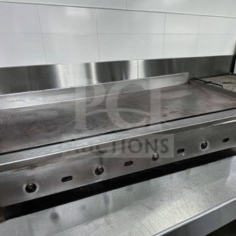 Exceptional condition Jade Range 60" thermostatic gas griddle, heavy-duty, commercial flat top, natural gas, fully tested.