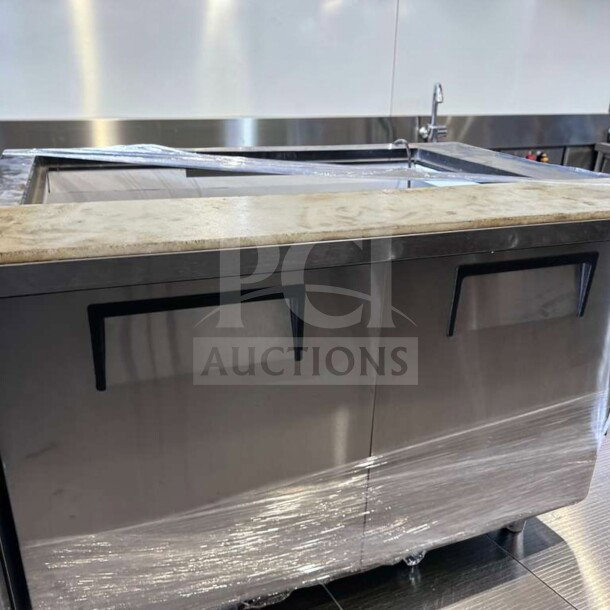 True TSSU-48-18M-B-HC sandwich prep table, outstanding condition, stainless steel, refrigerated base, 48-inch, 115V.