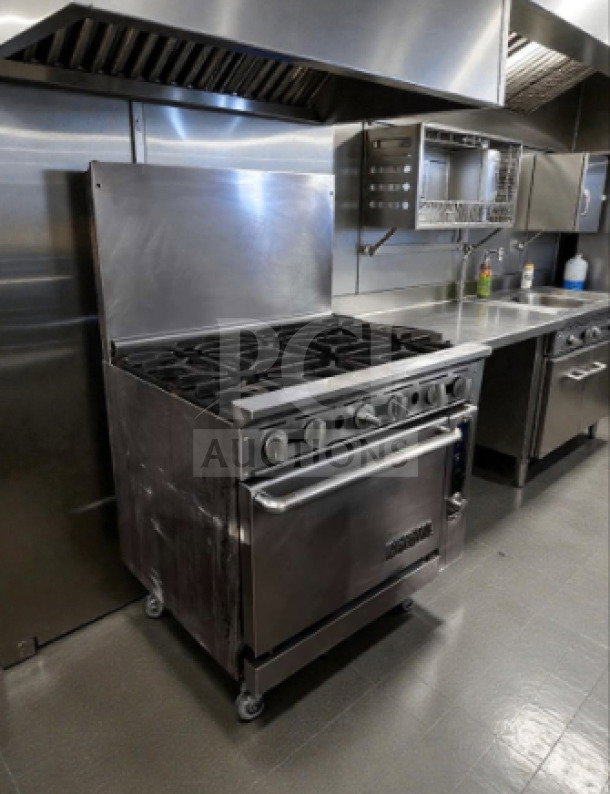 Imperial IR-6-C gas range with 6 burners, convection oven, in exceptional condition, natural gas, fully tested.