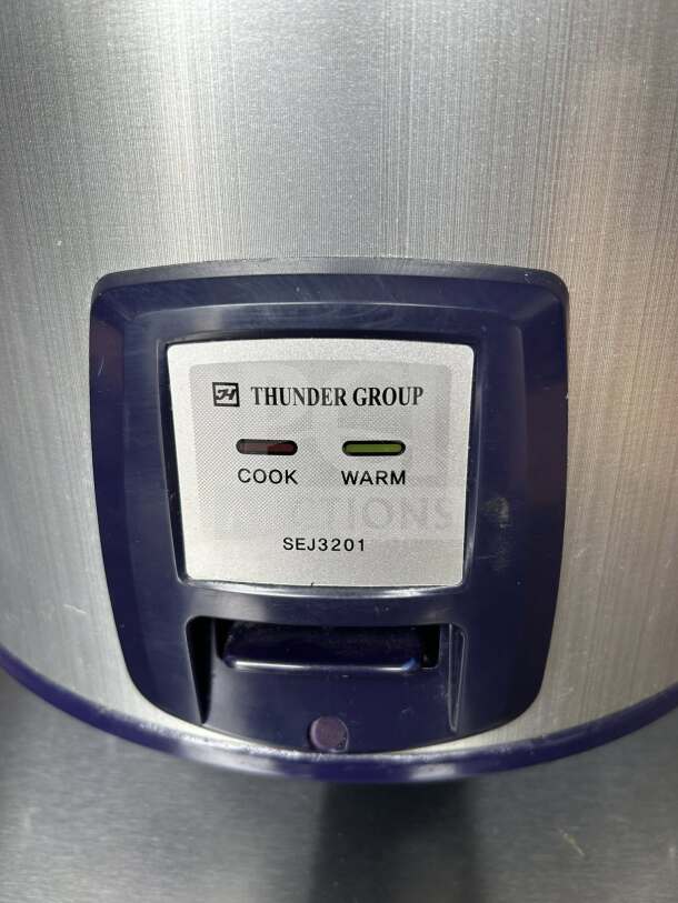Thunder Group SEJ3201 30 cup electric rice cooker-warmer, digital controls, cook/warm indicator, tested functional.