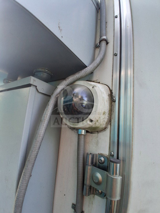 2019 Diamond Cargo 24' mobile kitchen featuring vent system and high-capacity utilities. Requires deep clean. VIN: 53NBE2424M1089707.