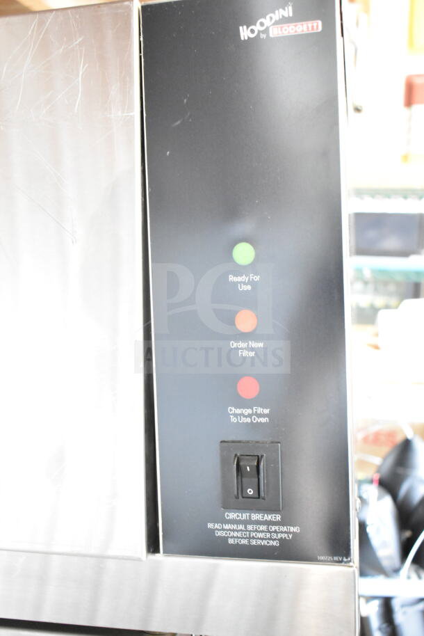 BRAND NEW SCRATCH AND DENT 2019 Blodgett Mark V-100 full-size convection oven. Control panel with indicator lights.