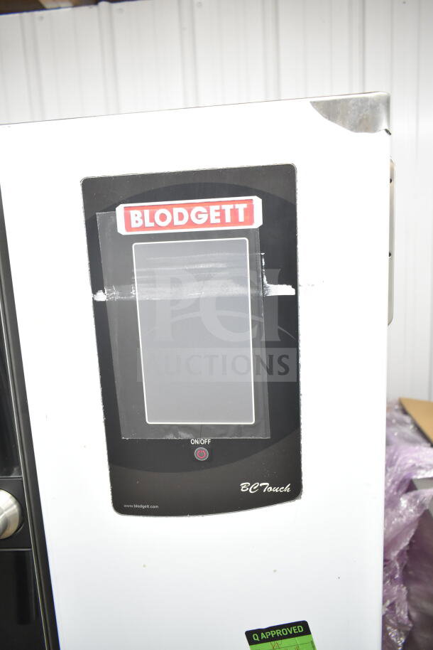 Brand new Blodgett BLCT62EFS/CPE2.06 combi convection oven, 208V, 3-phase, touchscreen, minor scratches, 2018 model.