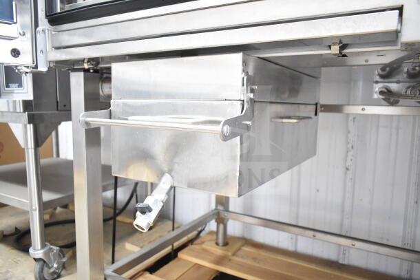 BRAND NEW 2018 Blodgett BLCT62EFS/CPE2.06 commercial combi convection oven, 208V, 3-phase, with visible minor scratches.
