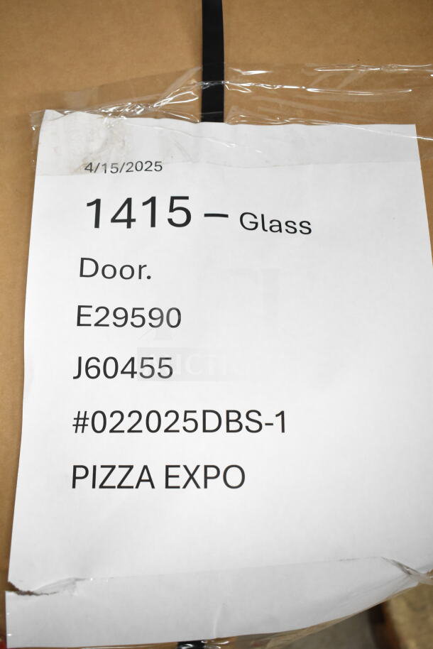 New Blodgett 1415 commercial electric countertop pizza oven with glass door. Scratch and dent condition. 208V, 3 phase.