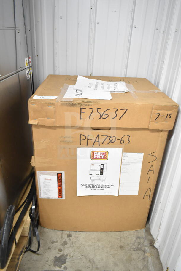 Brand new 2024 Perfect Fry PFA730 ventless deep fryer in box. Features 208 volts, 1 phase. Scratch and dent condition.