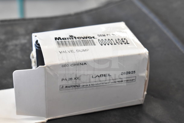 Manitowoc 000014062 Water Dump Valve, 115V/60 HZ, in original packaging with product label and caution warning.