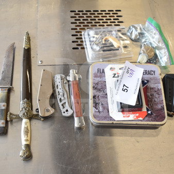 Assortment of 9 items including knife, pocket knife, and decorative dagger. Set includes packaging and various accessories.