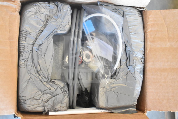 Sensormatic ZBSMPCPEF Compact Pad Pro FM ANT 0304-0038-04 in box, includes power cables and accessories, new condition.